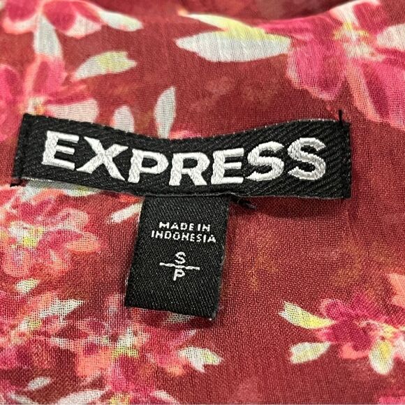 Slightly sheet floral crop top with straps - Picture 11 of 14